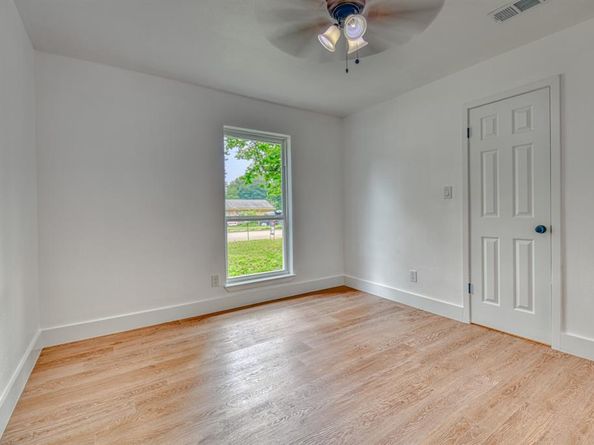 1225  Venus Street , Cedar Hill Texas 75104