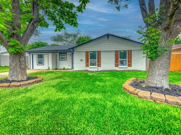 1225  Venus Street , Cedar Hill Texas 75104