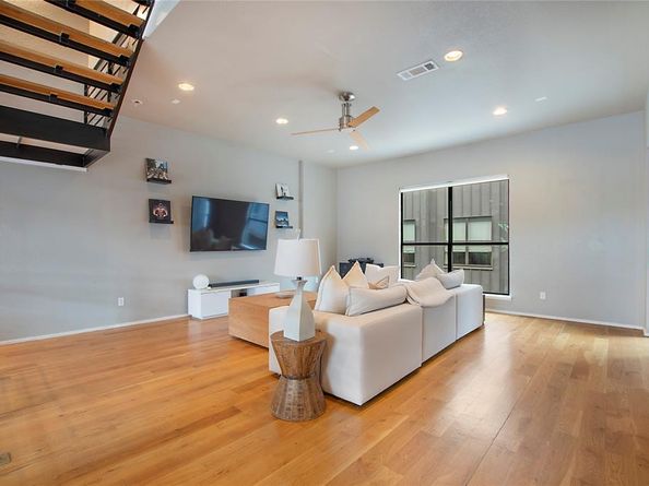 1909  Hope Way , Dallas Texas 75206