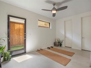 1909  Hope Way , Dallas Texas 75206