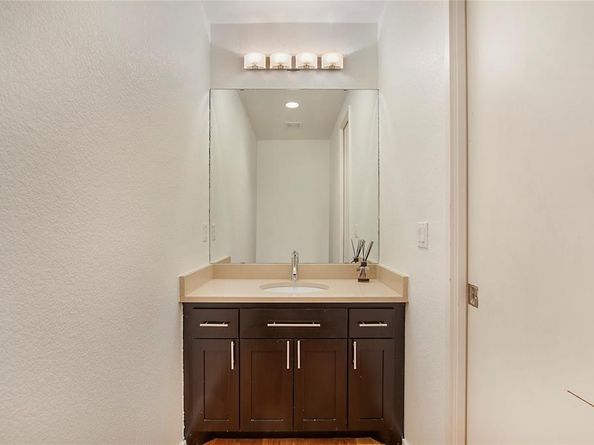 1909  Hope Way , Dallas Texas 75206
