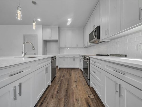 2412  Givendale Road , Dallas Texas 75241