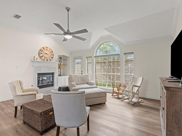 225  Wellington Road , Irving Texas 75063