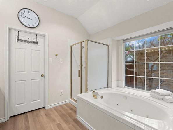 225  Wellington Road , Irving Texas 75063