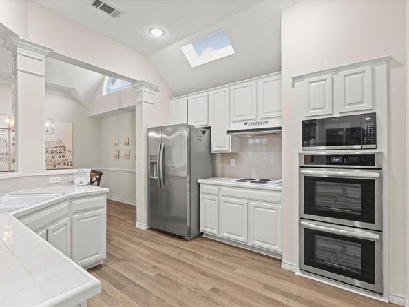 225  Wellington Road , Irving Texas 75063
