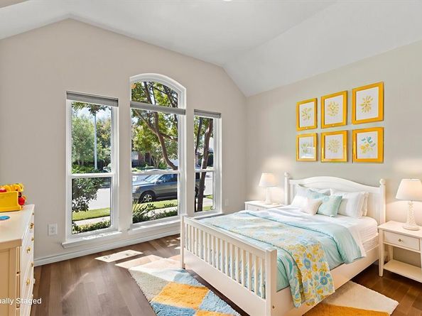 225  Wellington Road , Irving Texas 75063