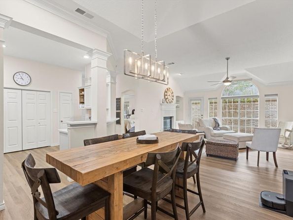 225  Wellington Road , Irving Texas 75063