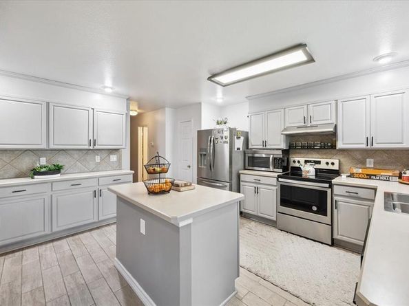 4713  Paradise Cove , Garland Texas 75043