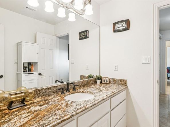3113  Overlook Circle , Highland Village Texas 75077