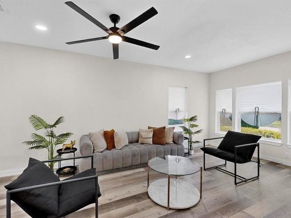 2814  Twyman Avenue , Dallas Texas 75215