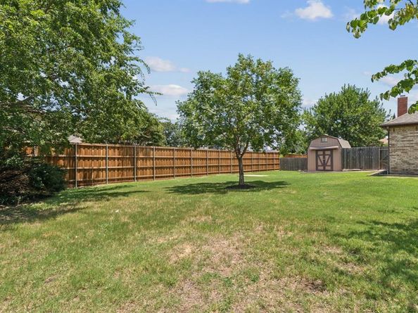 2027  Buffalo Bend Drive , Lewisville Texas 75067
