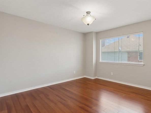 2027  Buffalo Bend Drive , Lewisville Texas 75067