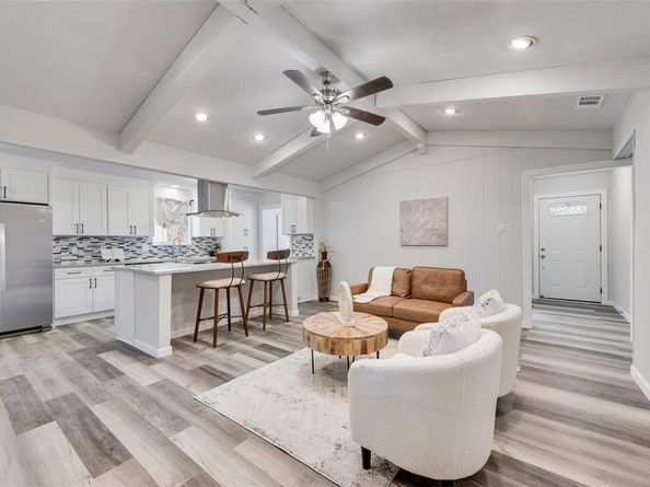 2701  Magnolia Drive , Irving Texas 75062