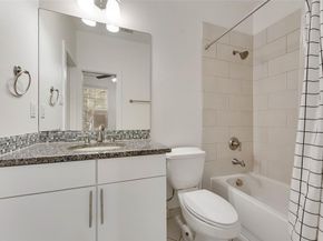 3200  Ross Avenue  28, Dallas Texas 75204