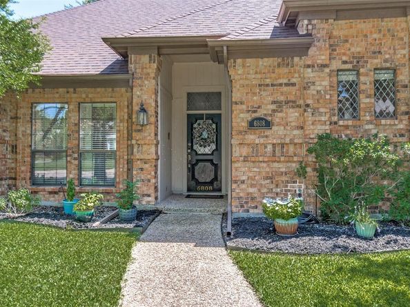 6808  Lovington Drive , Dallas Texas 75252
