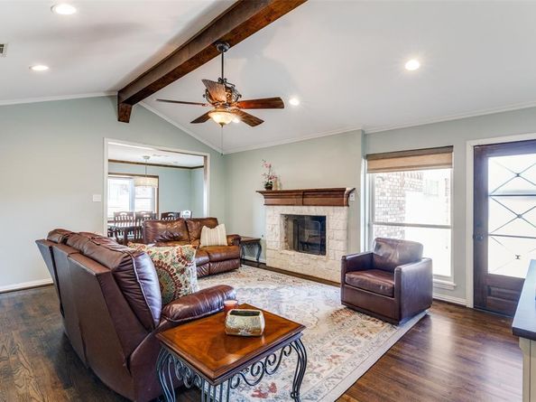 2203  Briarwood Boulevard , Arlington Texas 76013