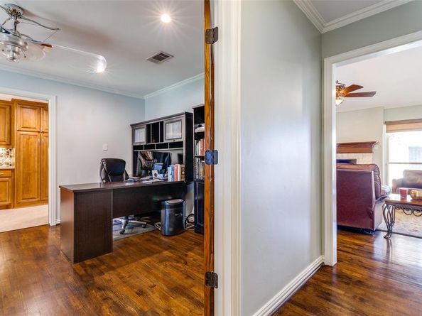 2203  Briarwood Boulevard , Arlington Texas 76013