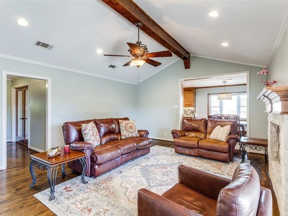 2203  Briarwood Boulevard , Arlington Texas 76013
