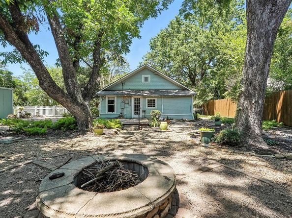 1004 W Avenue  E, Garland Texas 75040