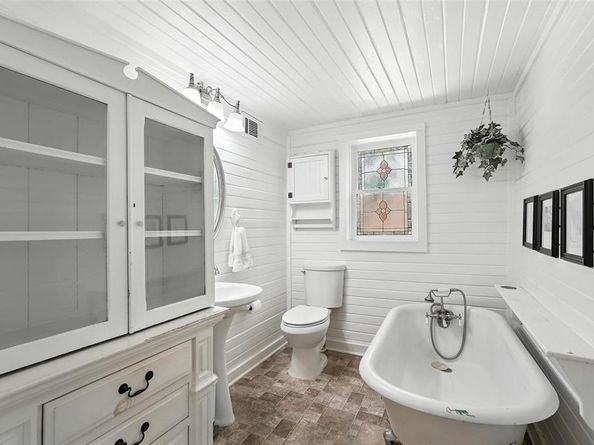 1004 W Avenue  E, Garland Texas 75040
