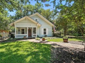 1004 W Avenue  E, Garland Texas 75040