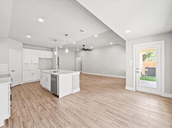 2500 NW 20th Street , Fort Worth Texas 76106