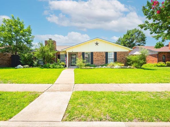 2206  Red Bluff Drive , Carrollton Texas 75007