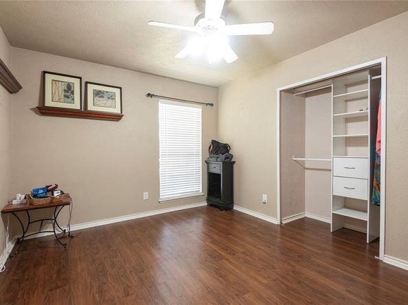 2206  Red Bluff Drive , Carrollton Texas 75007