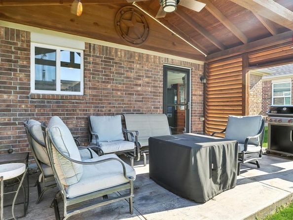 808  Freedom Lane , Little Elm Texas 76227