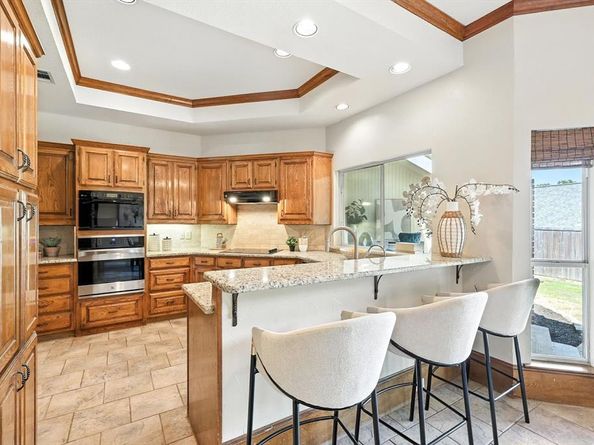 500  Sheldon Court , Highland Village Texas 75077