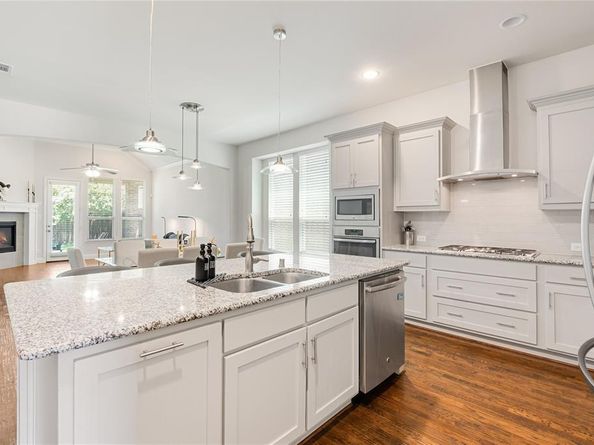 2349  Stallion Street , Carrollton Texas 75010