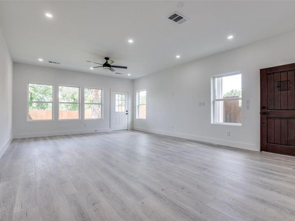 3413  Wendelkin Street , Dallas Texas 75215