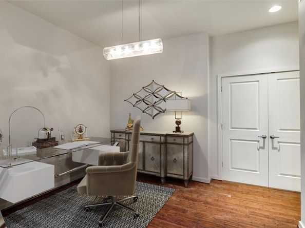 1200  Main Street  1201, Dallas Texas 75202