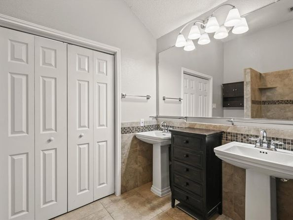 8737  Sabinas Trail , Fort Worth Texas 76118