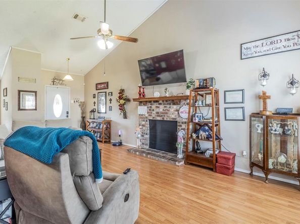 3705  Farm Field Lane , Fort Worth Texas 76137