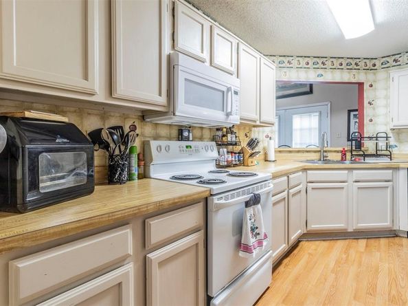 3705  Farm Field Lane , Fort Worth Texas 76137