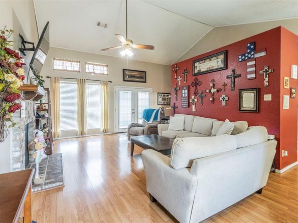 3705  Farm Field Lane , Fort Worth Texas 76137