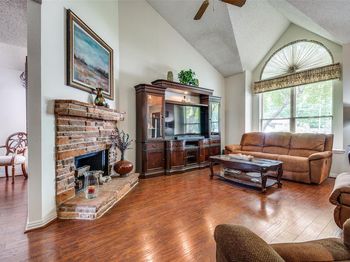 1405  Mapleton Court 