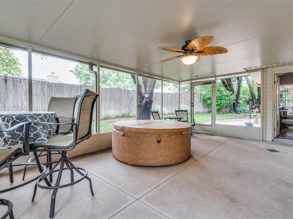1405  Mapleton Court , Arlington Texas 76018