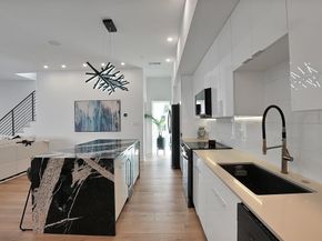 2001 N Prairie Avenue  106, Dallas Texas 75204