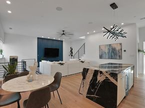 2001 N Prairie Avenue  106, Dallas Texas 75204