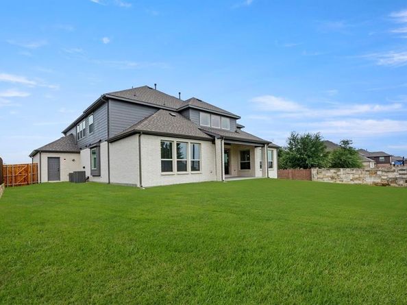 503  Curtiss  , Fate Texas 75087