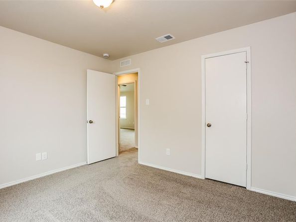 1612  Chivalry Lane , Fort Worth Texas 76140