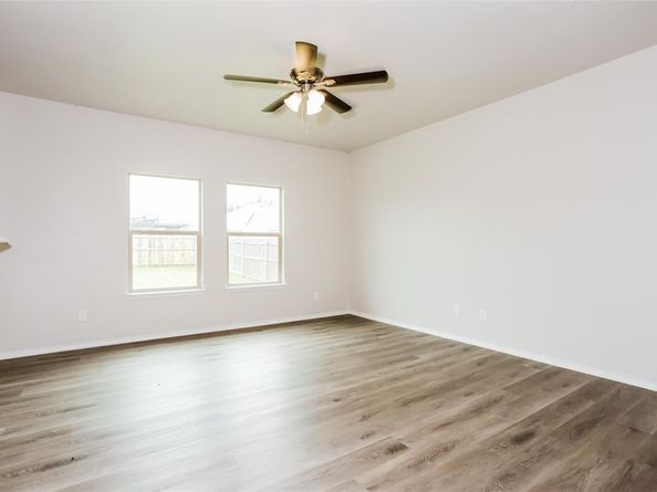 1612  Chivalry Lane , Fort Worth Texas 76140