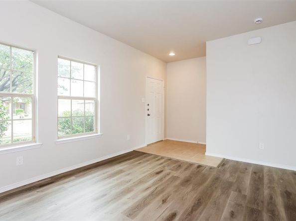 1612  Chivalry Lane , Fort Worth Texas 76140