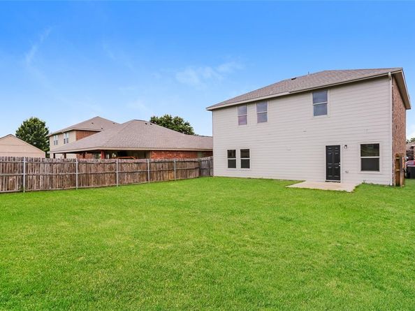 1612  Chivalry Lane , Fort Worth Texas 76140