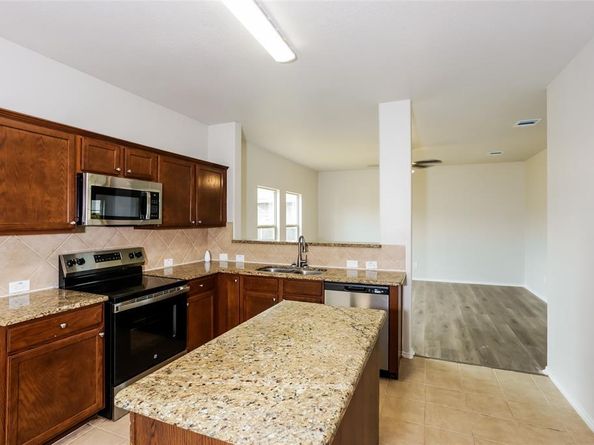 1612  Chivalry Lane , Fort Worth Texas 76140