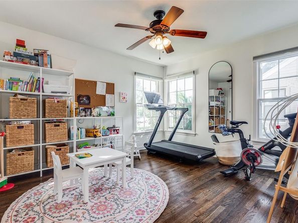4321  El Campo Avenue , Fort Worth Texas 76107