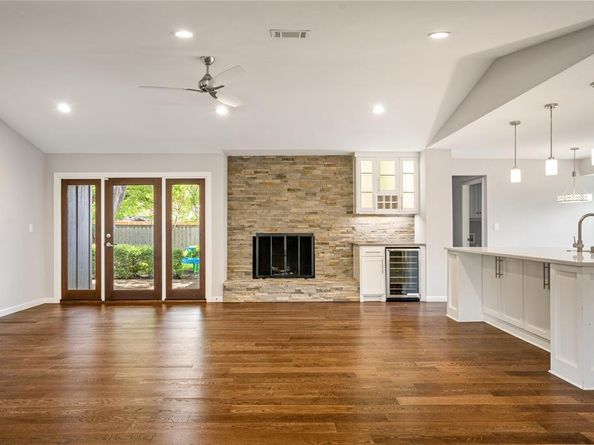 4132  Candlenut Lane , Dallas Texas 75244