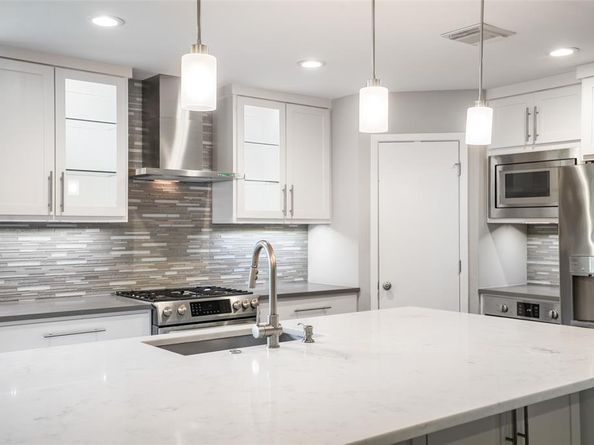 4132  Candlenut Lane , Dallas Texas 75244